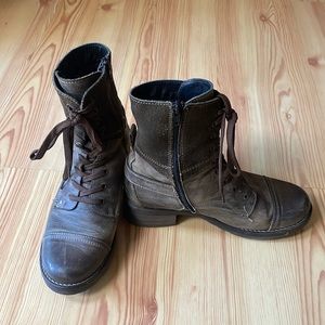 Taos Boots